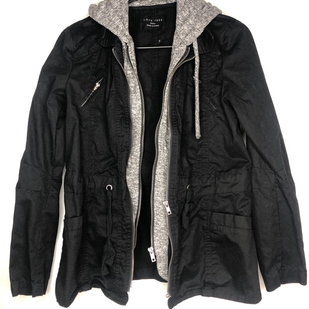 black fitted women’s coat